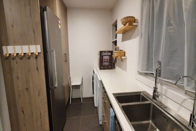 Photo of property in 2/9 Lingham Crescent, Torbay, Auckland, 0630