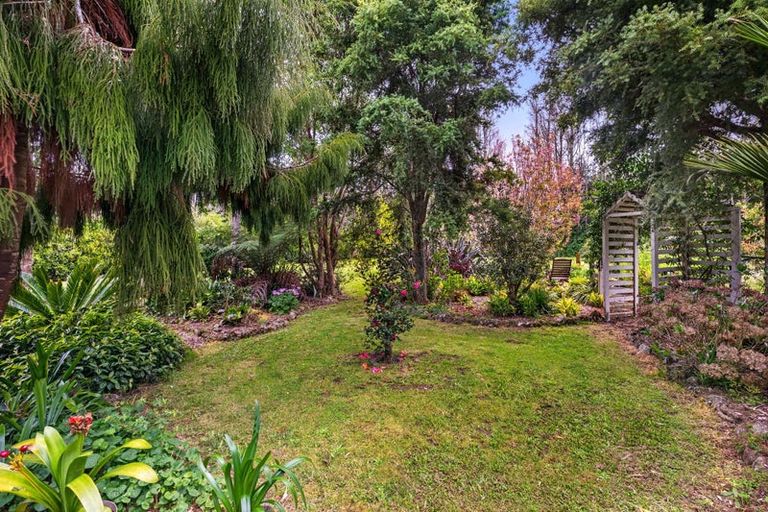 Photo of property in 1232 Pipiwai Road, Ruatangata West, Whangarei, 0176