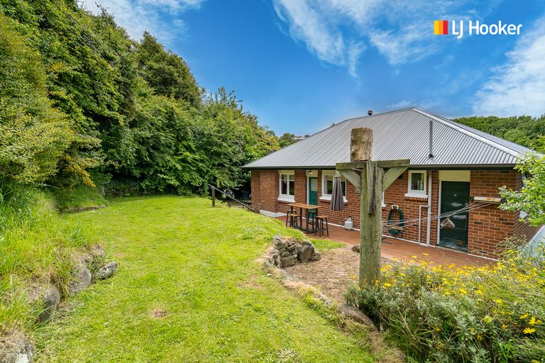 Photo of property in 56 Glen Road, Mornington, Dunedin, 9011