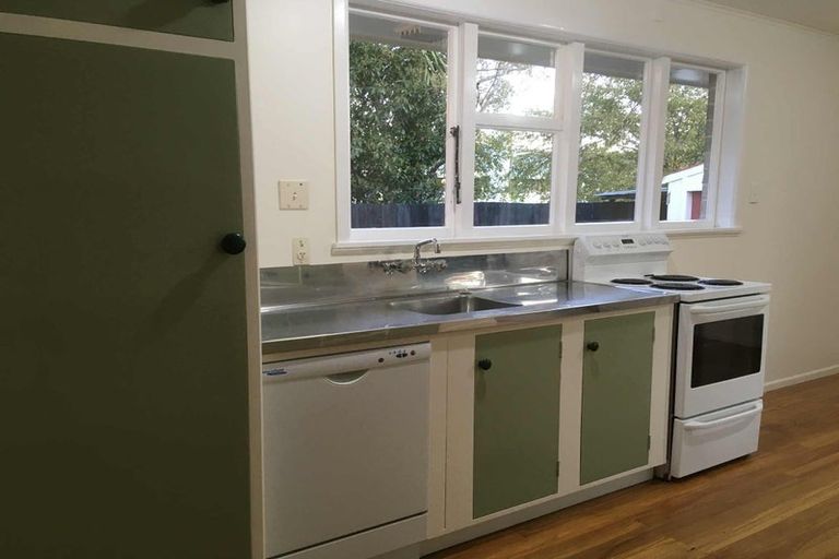 Photo of property in 1 Longden Street, Darfield, 7510