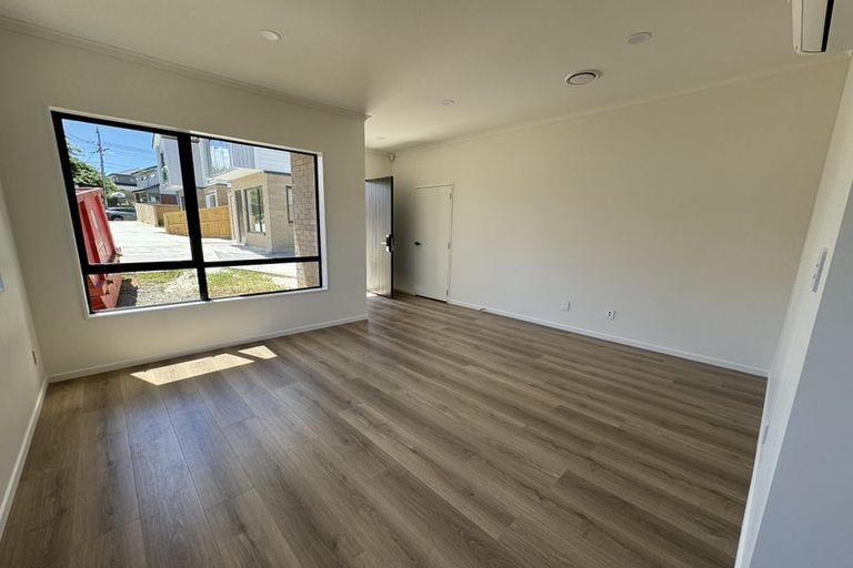 Photo of property in 22c Toru Street, Te Atatu Peninsula, Auckland, 0610