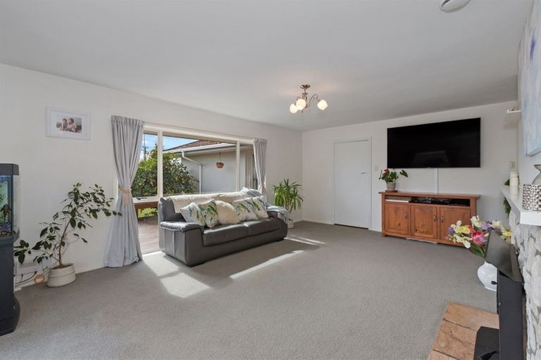 Photo of property in 307 Lake Terrace Road, Shirley, Christchurch, 8061