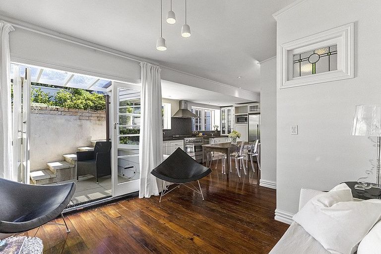 Photo of property in 14 Costley Street, Freemans Bay, Auckland, 1011