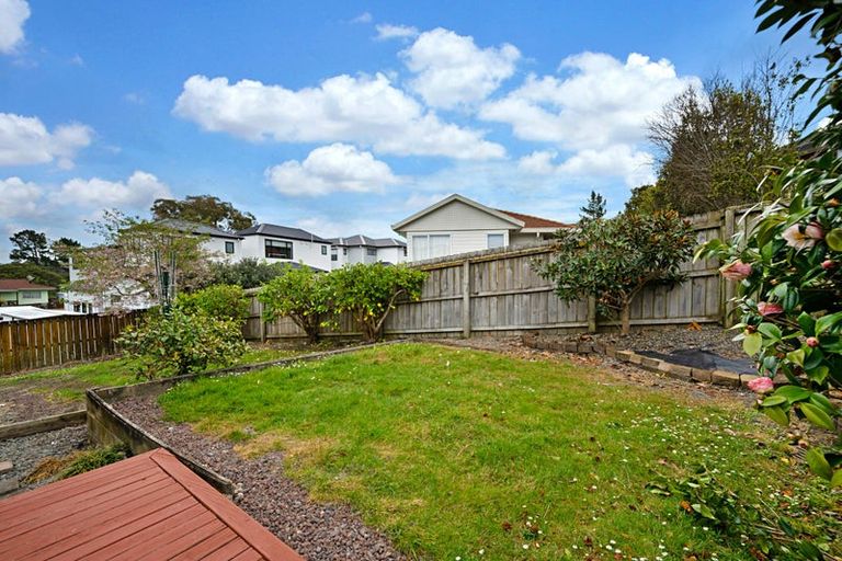 Photo of property in 1/86a West Drive, West Harbour, Auckland, 0618