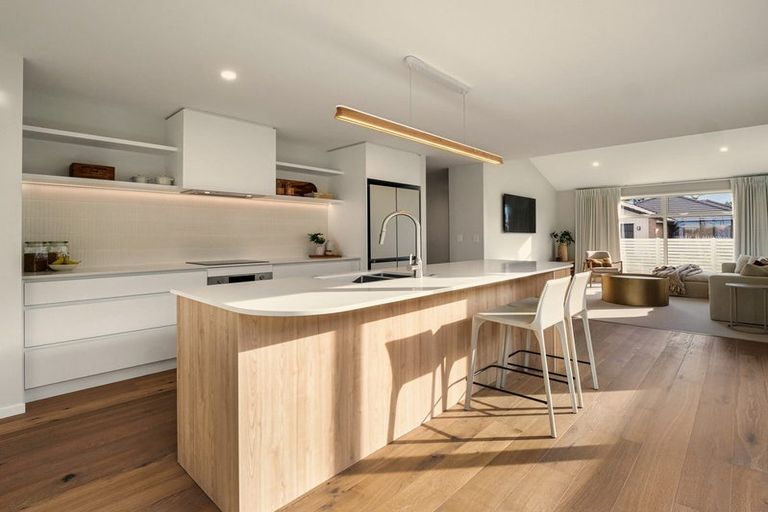 Photo of property in 2 Serrata Close, Papamoa Beach, Papamoa, 3118