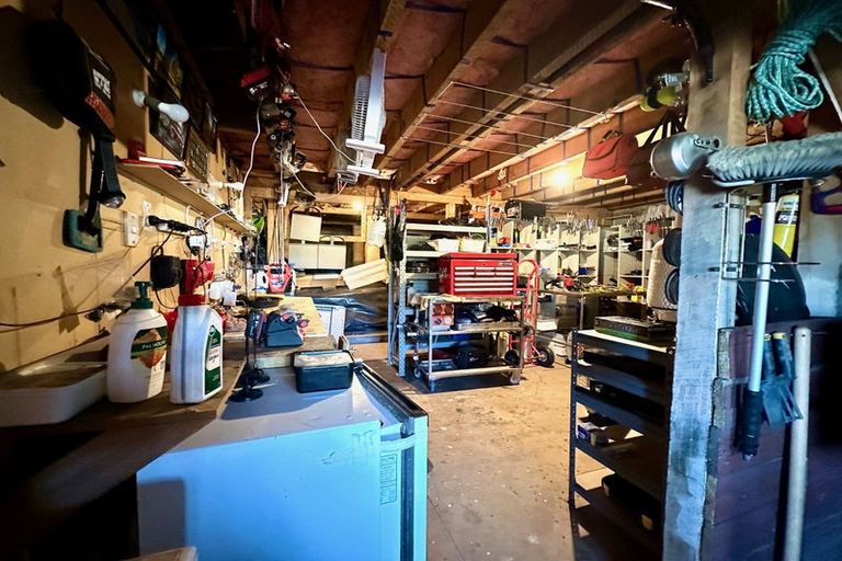 Photo of property in 16 Barnego Road, Balclutha, 9230