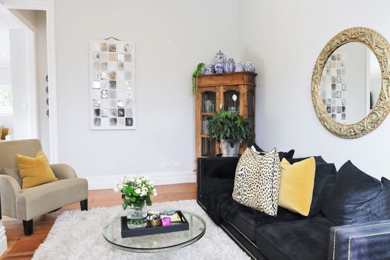 Photo of property in 128 Victoria Road, Devonport, Auckland, 0624