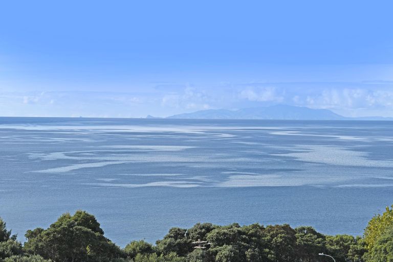 Photo of property in 22 Wonderview Road, Leigh, 0985