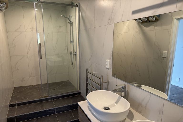 Photo of property in 19 Renoir Street, West Harbour, Auckland, 0618