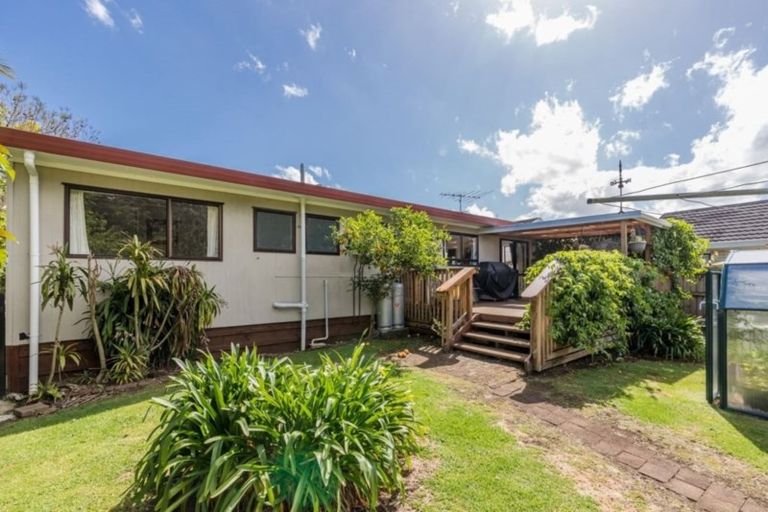 Photo of property in 14 Fairway Drive, Kerikeri, 0230