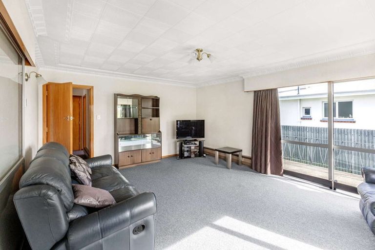 Photo of property in 69 Robertson Street, Gore, 9710