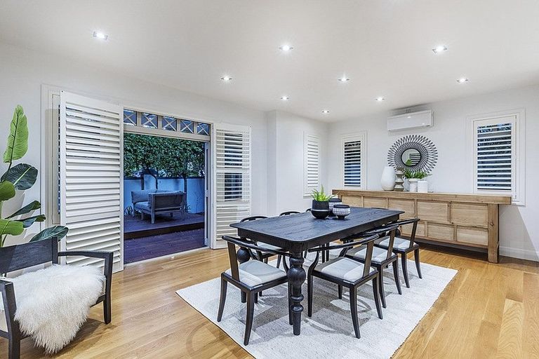 Photo of property in 270 Hurstmere Road, Takapuna, Auckland, 0622