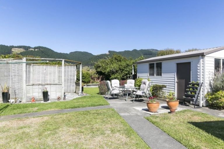 Photo of property in 150 Tilley Road, Paekakariki, 5034