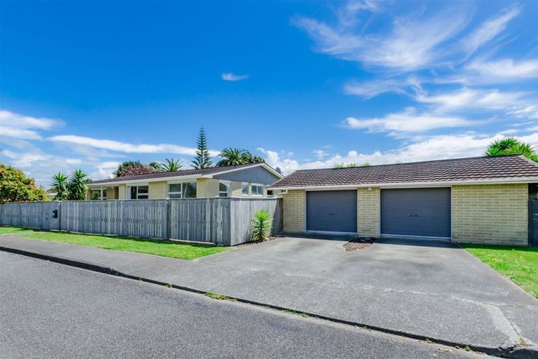 Photo of property in 49 Donovan Road, Paraparaumu Beach, Paraparaumu, 5032