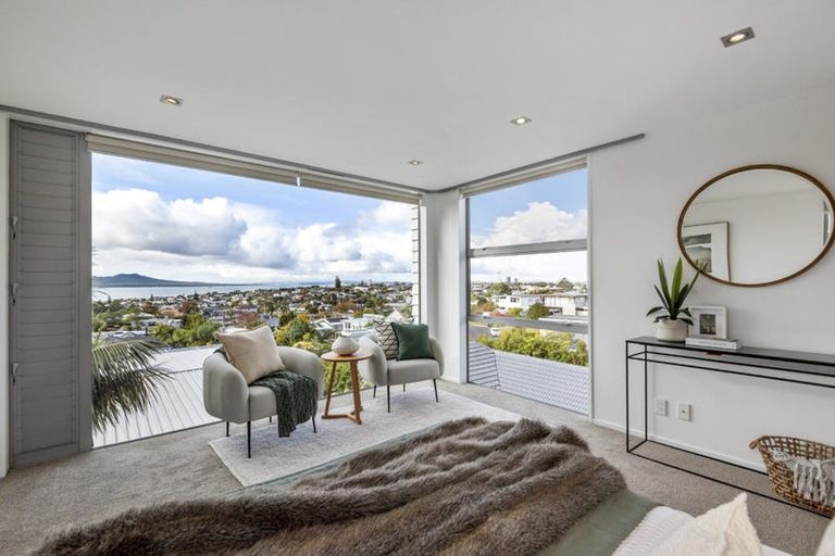 Photo of property in 49 Parr Terrace, Castor Bay, Auckland, 0620