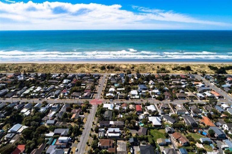 Photo of property in 41 Jellicoe Street, South New Brighton, Christchurch, 8062