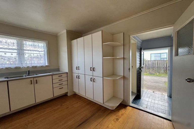 Photo of property in 2/34 Royton Avenue, Mangere East, Auckland, 2024