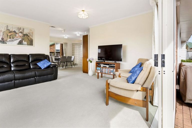 Photo of property in 18 Maurice Borich Place, Henderson, Auckland, 0610