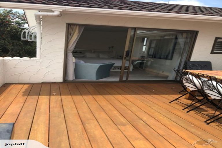 Photo of property in 31 Squirrel Lane, Browns Bay, Auckland, 0630