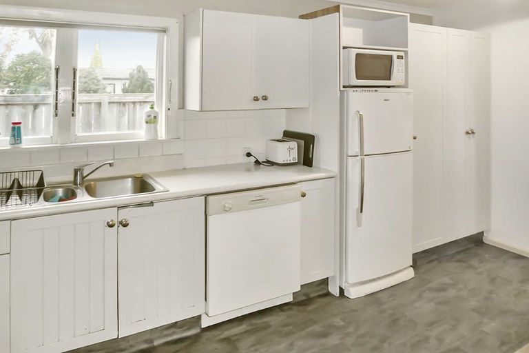 Photo of property in 39 Claridges Road, Casebrook, Christchurch, 8051