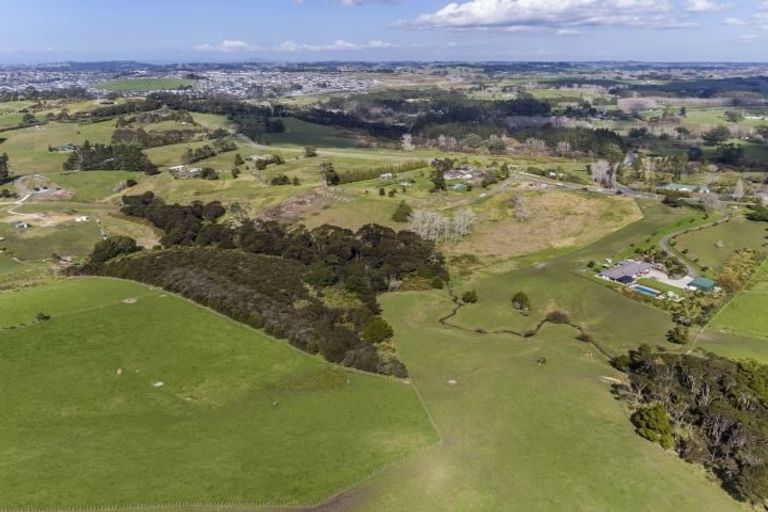 Photo of property in 3 Russell Road, Wainui, Silverdale, 0992