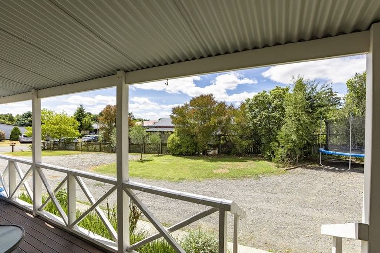 Photo of property in 16 Abbot Avenue, Waipawa, 4210