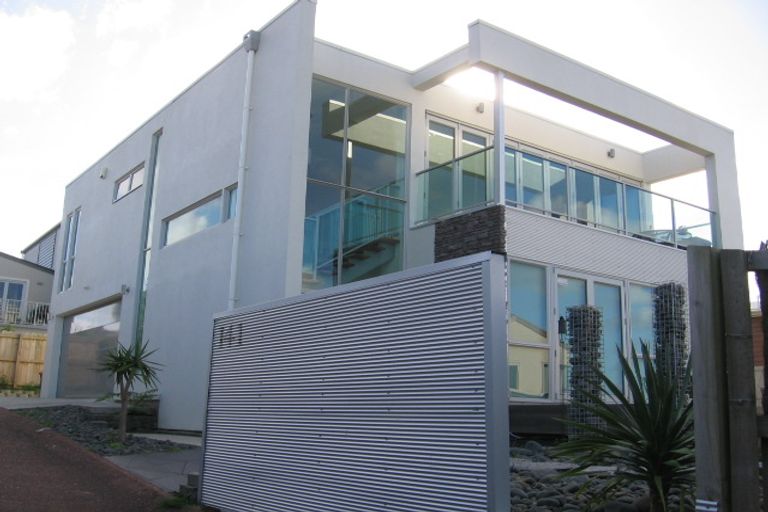 Photo of property in 141 Wiseley Road, West Harbour, Auckland, 0618