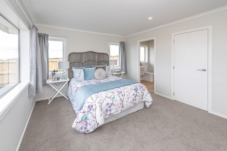 Photo of property in 51 Tirimoana Place, Otamatea, Whanganui, 4501
