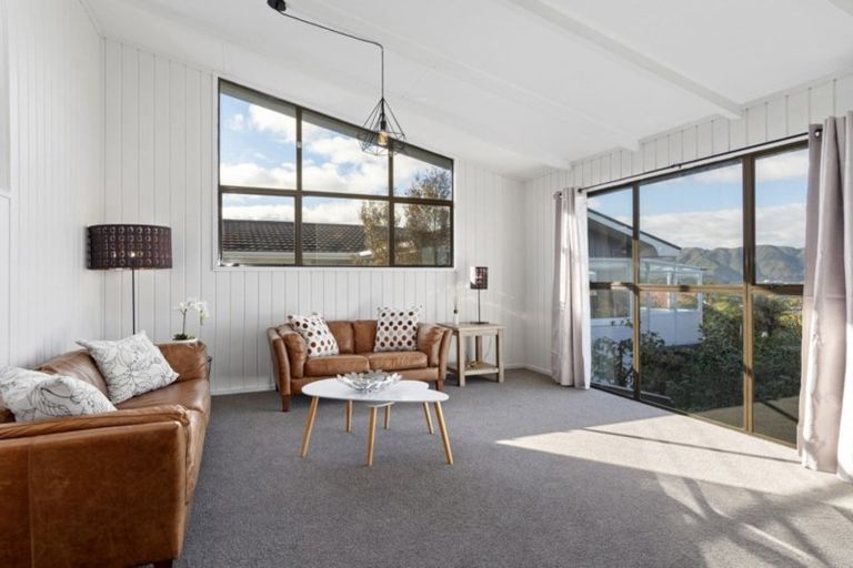 Photo of property in 6 Stanhope Grove, Korokoro, Lower Hutt, 5012