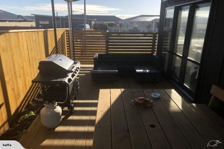 Photo of property in 5 Story Street, Foxton Beach, Foxton, 4815