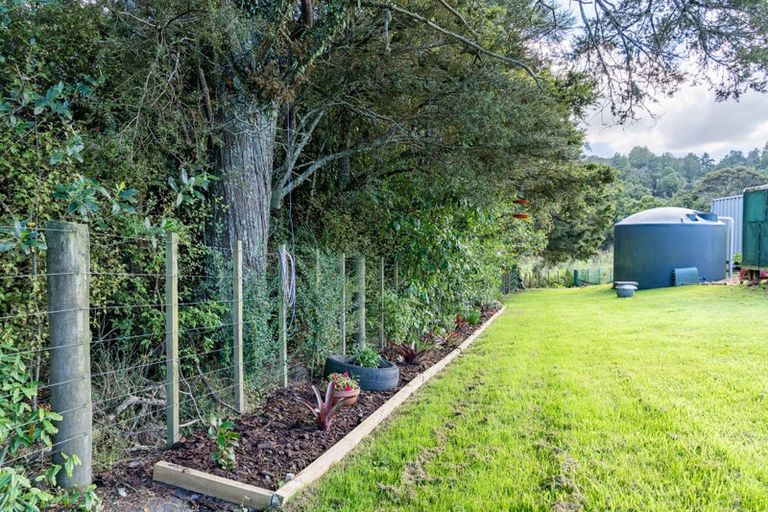 Photo of property in 690 Gorge Road, Maungaturoto, 0588