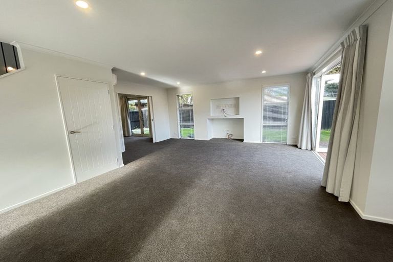 Photo of property in 37 Cousins Street, Woodend, 7691