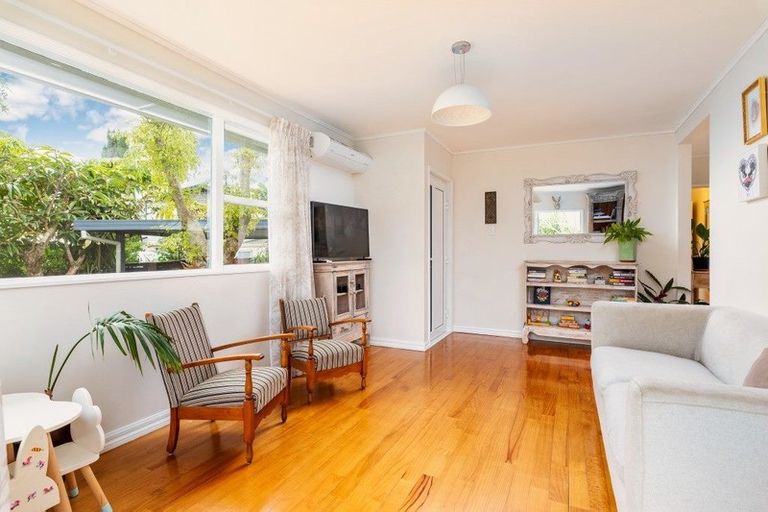 Photo of property in 1/28 Kea Place, Mangere Bridge, Auckland, 2022