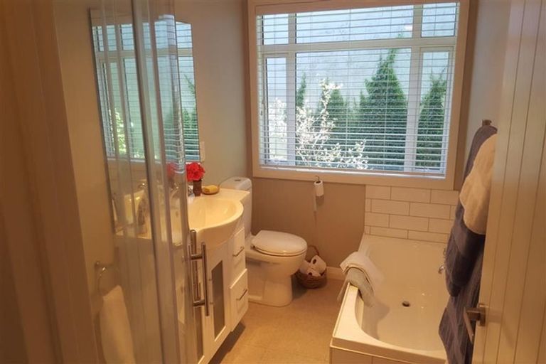 Photo of property in 356 Saint Aubyn Street, Moturoa, New Plymouth, 4310