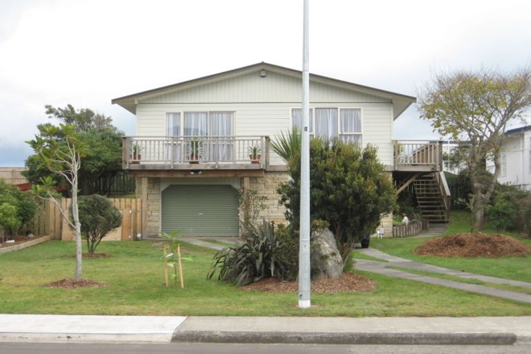 Photo of property in 85 Hillcrest Road, Raumati Beach, Paraparaumu, 5032