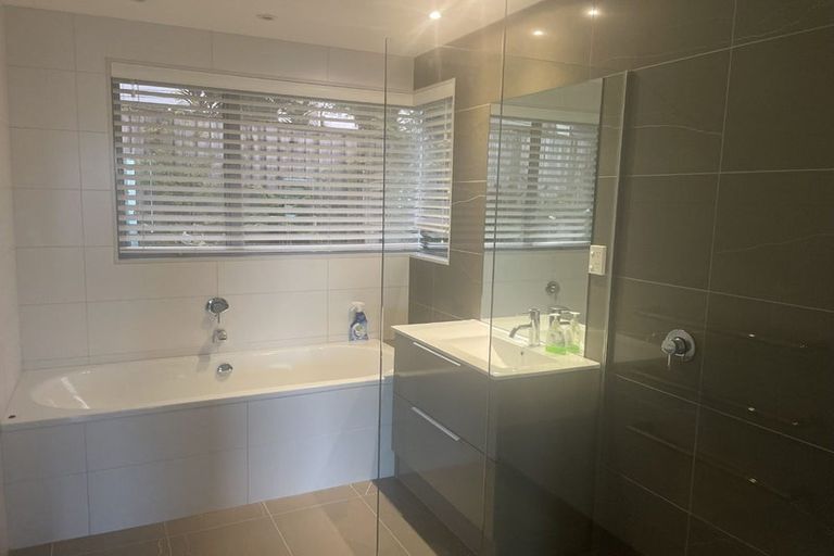 Photo of property in 48 Hebron Road, Waiake, Auckland, 0630