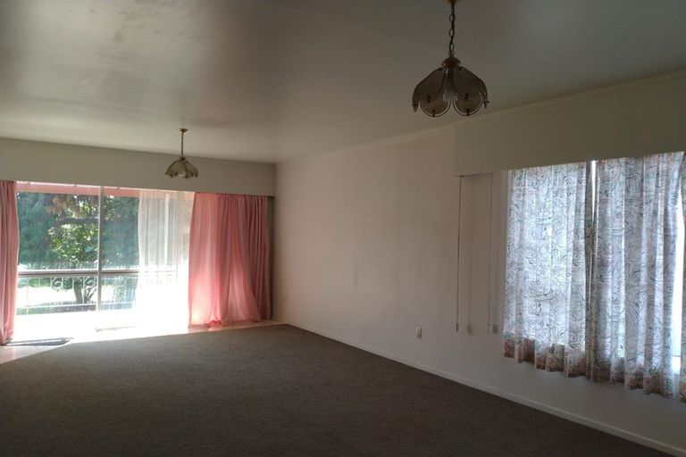 Photo of property in 2/50 Te Kanawa Crescent, Henderson, Auckland, 0610