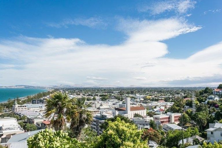 Photo of property in 24b Clyde Road, Bluff Hill, Napier, 4110