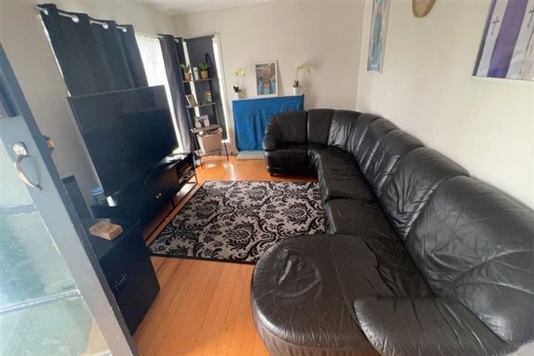 Photo of property in 5 Bolton Place, Otara, Auckland, 2023