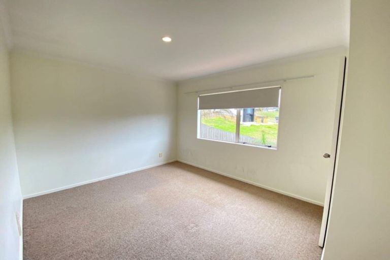 Photo of property in 14 Meharg Place, Fairview Heights, Auckland, 0632