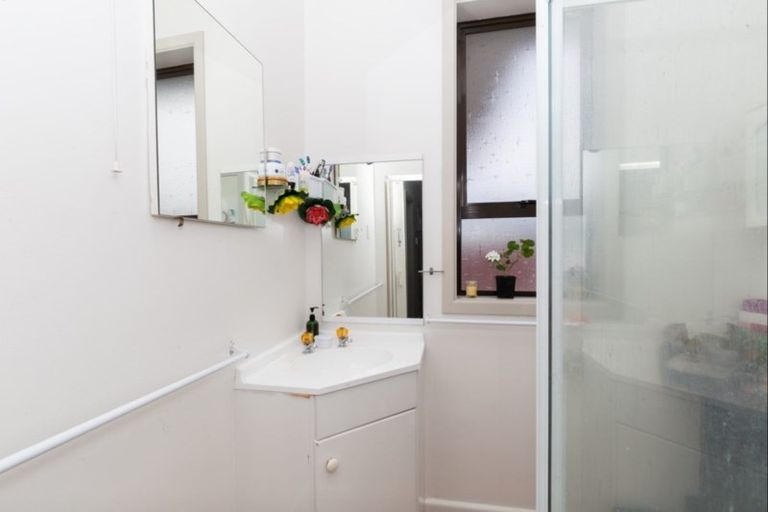 Photo of property in 37 Halswell Road, Hillmorton, Christchurch, 8025