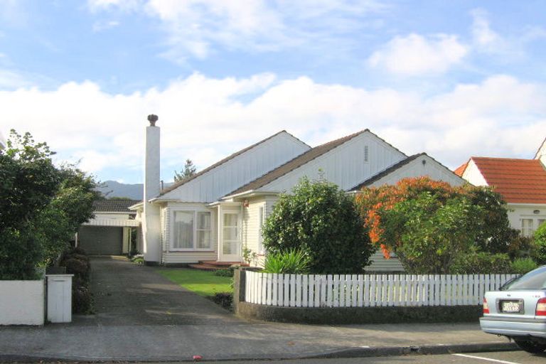 Photo of property in 4 Military Road, Boulcott, Lower Hutt, 5010