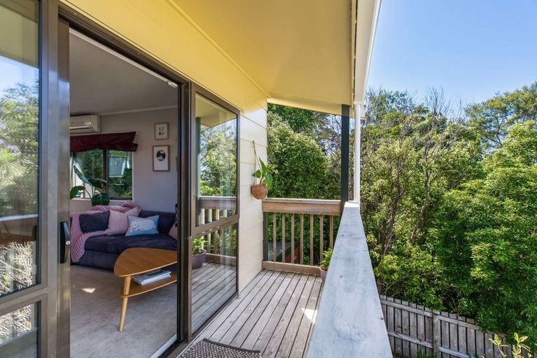Photo of property in 1/6 Nielsen Place, Massey, Auckland, 0614