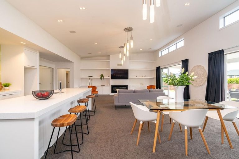 Photo of property in 15 Reeves Street, Green Island, Dunedin, 9018