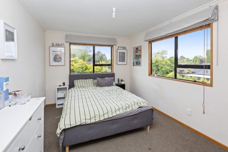 Photo of property in 1/16a Sayers Crescent, Ilam, Christchurch, 8041