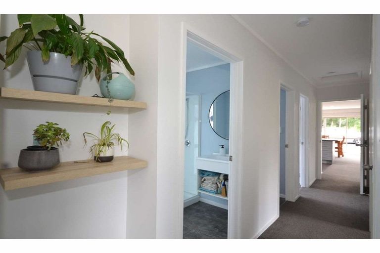 Photo of property in 15 Hoults Way, Kerikeri, 0230