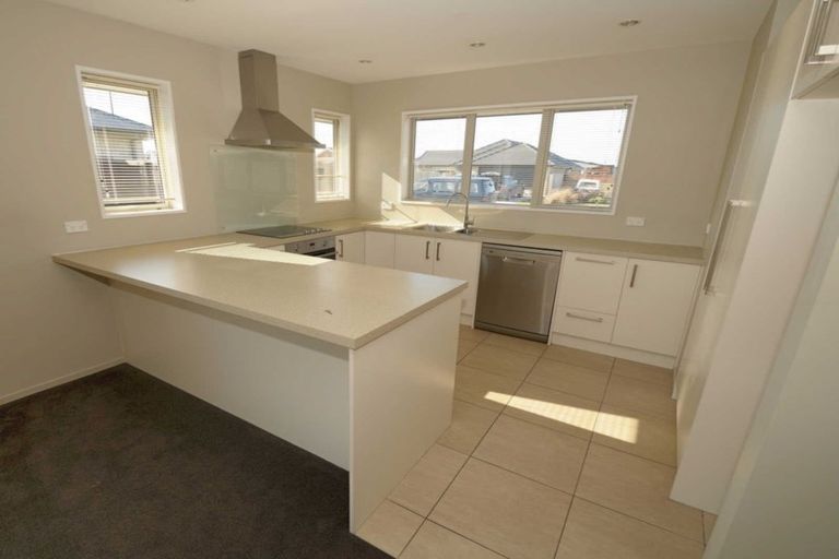 Photo of property in 11 Chestnut Place, Rangiora, 7400