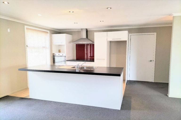 Photo of property in 6 Kereru Close, Halfway Bush, Dunedin, 9010