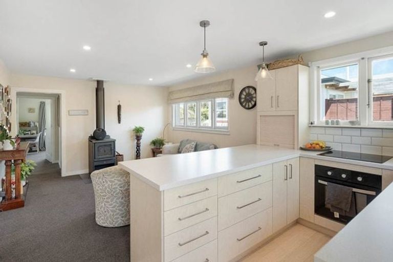 Photo of property in 15 Thornton Street, Mairehau, Christchurch, 8013