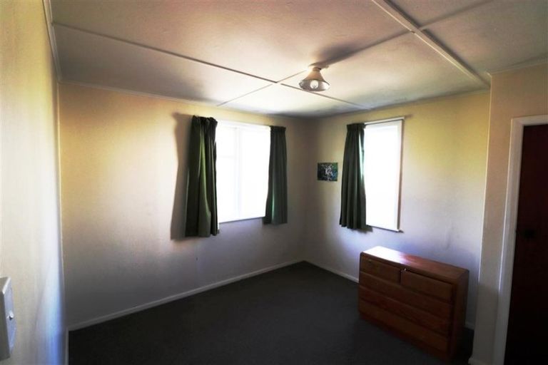 Photo of property in 9 Hewson Crescent, Otaki Beach, Otaki, 5512